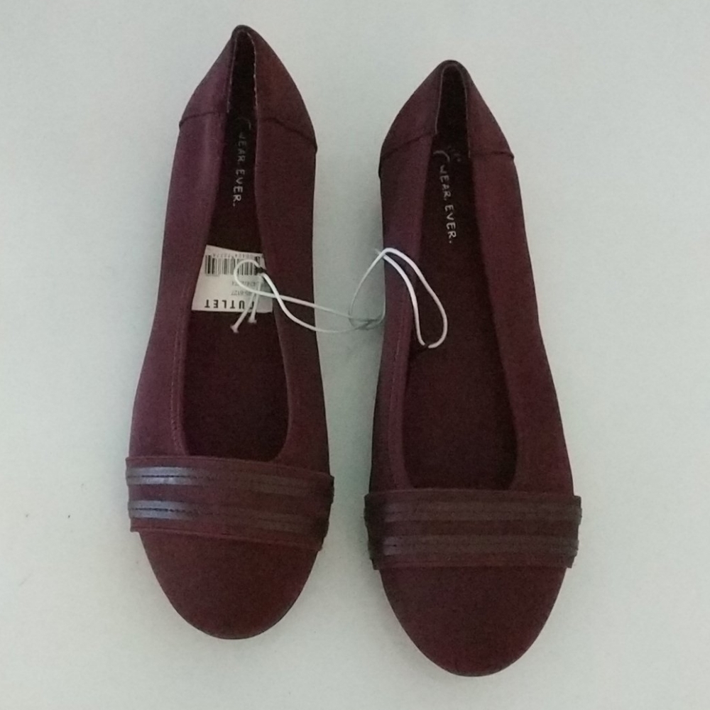 WEAREVER BURGUNDY SHOES FLATS NEW
